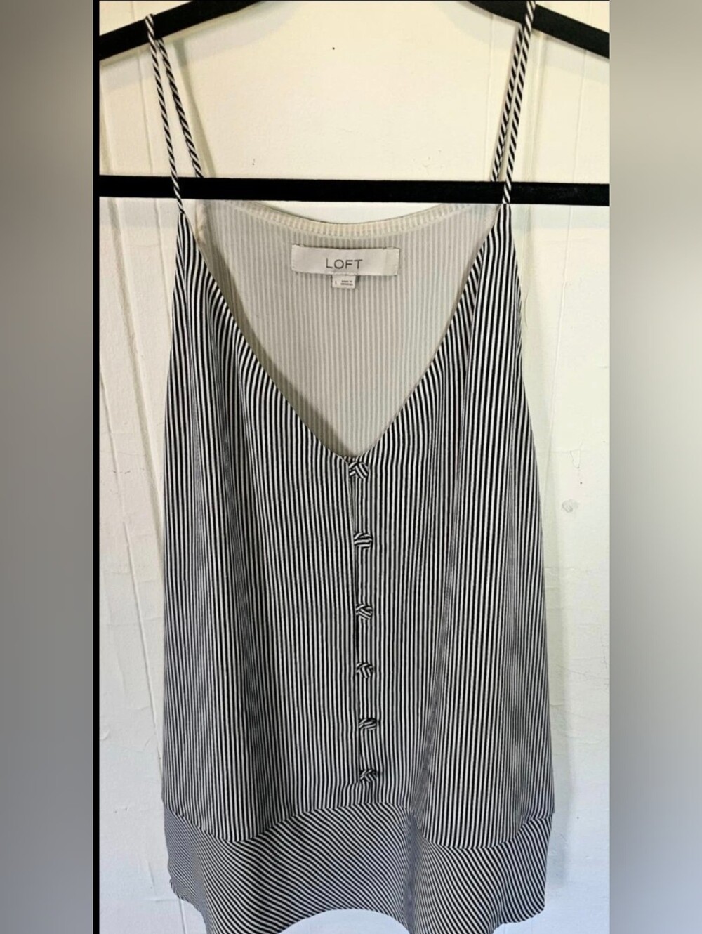 Loft Outlet Women’s Black/White Sleeveless Striped Blouse w/Front Buttons -Large